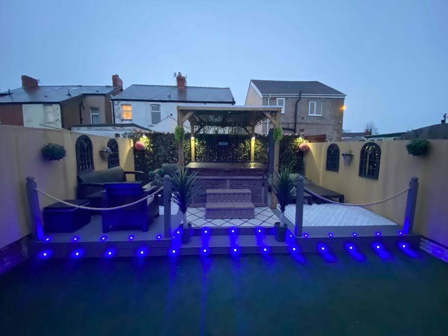 New…The Hottub House Blackpool Pleasure Beach Exterior photo