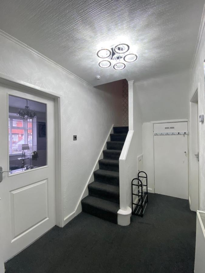 New…The Hottub House Blackpool Pleasure Beach Exterior photo